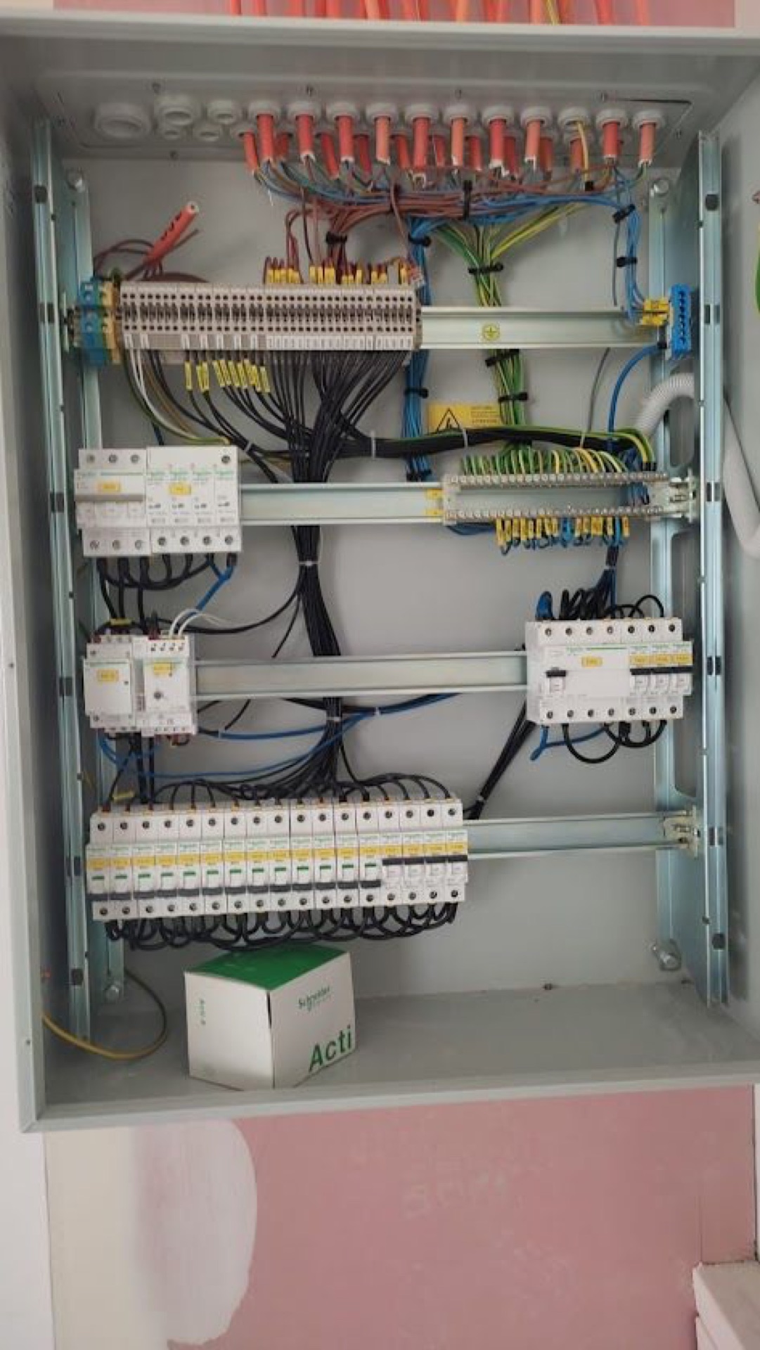 Domovní rozvaděč · nová instalace
